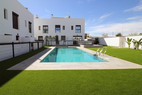 Villa zum Verkauf in Pilar de la Horadada, Alicante, Spanien 4 Schlafzimmer, 119 m2 Nr. 195936 - Foto 26