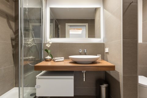 Apartamento en venta en Barcelona, España 3 dormitorios, No. 140982 - foto 17