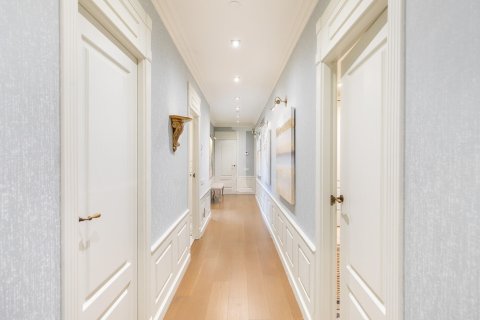 Продажа таухауса в Барселона, Испания 4 спальни,  №140988 - фото 15