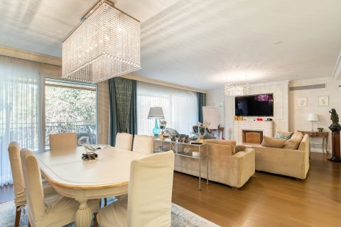 Продажа таухауса в Барселона, Испания 4 спальни,  №140988 - фото 1