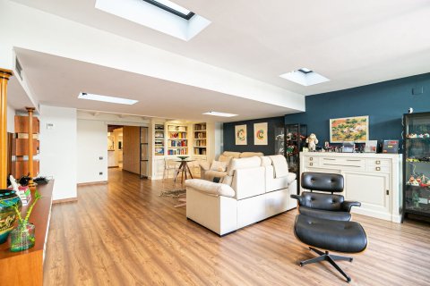 Lägenhet till salu i Barcelona, Spanien 3 sovrum, Nr. 140987 - foto 7