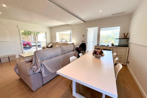 Huvila myytävänä Elda, Alicante, Espanja, 4 makuuhuonetta, 300 m2 No. 144564 - kuva 6