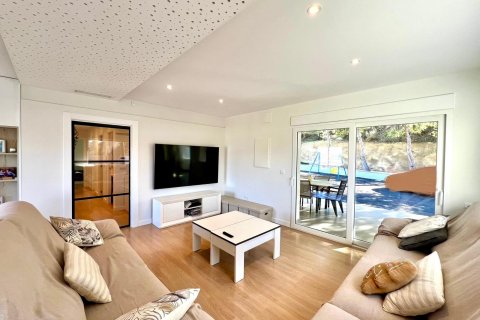 Huvila myytävänä Elda, Alicante, Espanja, 4 makuuhuonetta, 300 m2 No. 144564 - kuva 5