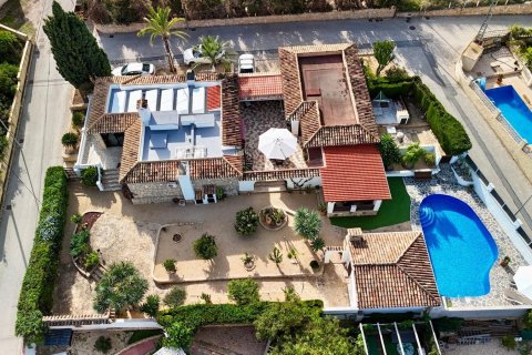 Villa zum Verkauf in La Nucia, Alicante, Spanien 3 Schlafzimmer, 250 m2 Nr. 140432 - Foto 3