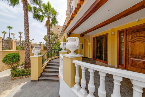 Huoneisto myytävänä Torrevieja, Alicante, Espanja, 2 makuuhuonetta, 64 m2 No. 146189 - kuva 30