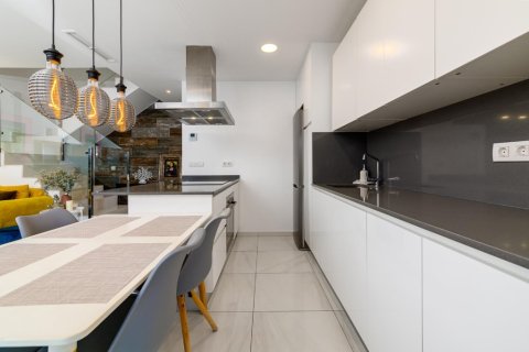 Villetta a schiera in vendita a Villamartin, Alicante, Spagna 3 camere da letto, 134 mq. N° 146190 - foto 26