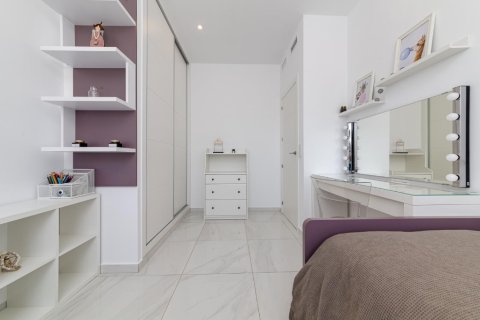 Villetta a schiera in vendita a Villamartin, Alicante, Spagna 3 camere da letto, 134 mq. N° 146190 - foto 11