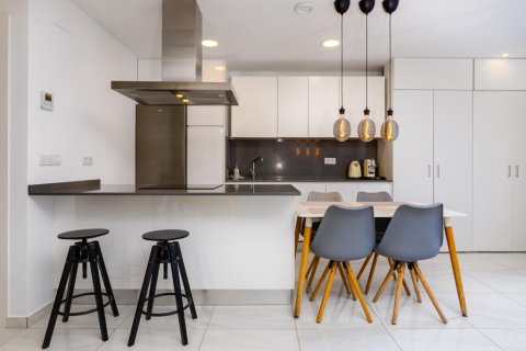 Villetta a schiera in vendita a Villamartin, Alicante, Spagna 3 camere da letto, 134 mq. N° 146190 - foto 3