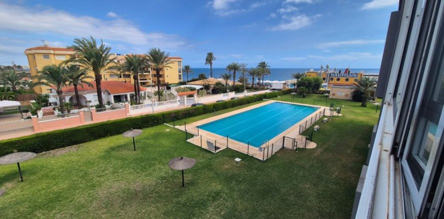 Huoneisto Punta Prima, Alicante, Espanja 2 makuuhuonetta, 70 m2 No. 146191