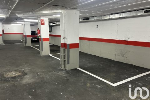 Pysäköinti myytävänä Madrid, Espanja , 10 m2 No. 185764 - kuva 6