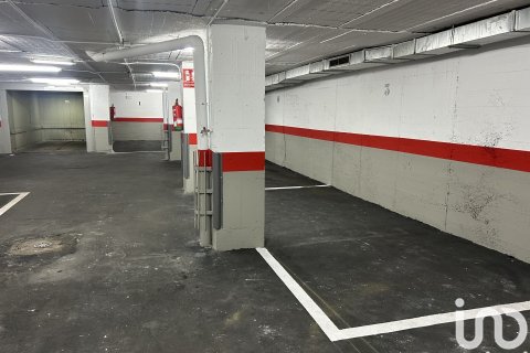 Pysäköinti myytävänä Madrid, Espanja , 10 m2 No. 185764 - kuva 7
