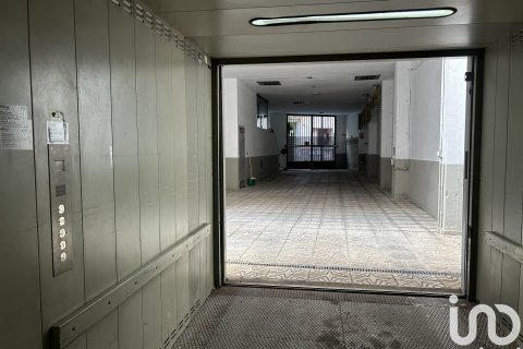 Pysäköinti myytävänä Madrid, Espanja , 10 m2 No. 185764 - kuva 3
