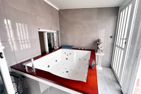 Продажа виллы в Сьюдад Кесада, Аликанте, Испания 4 спальни, 206м2 №118995 - фото 3