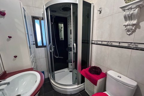 Продажа виллы в Сьюдад Кесада, Аликанте, Испания 4 спальни, 206м2 №118995 - фото 24