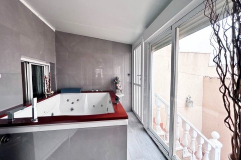 Продажа виллы в Сьюдад Кесада, Аликанте, Испания 4 спальни, 206м2 №118995 - фото 4