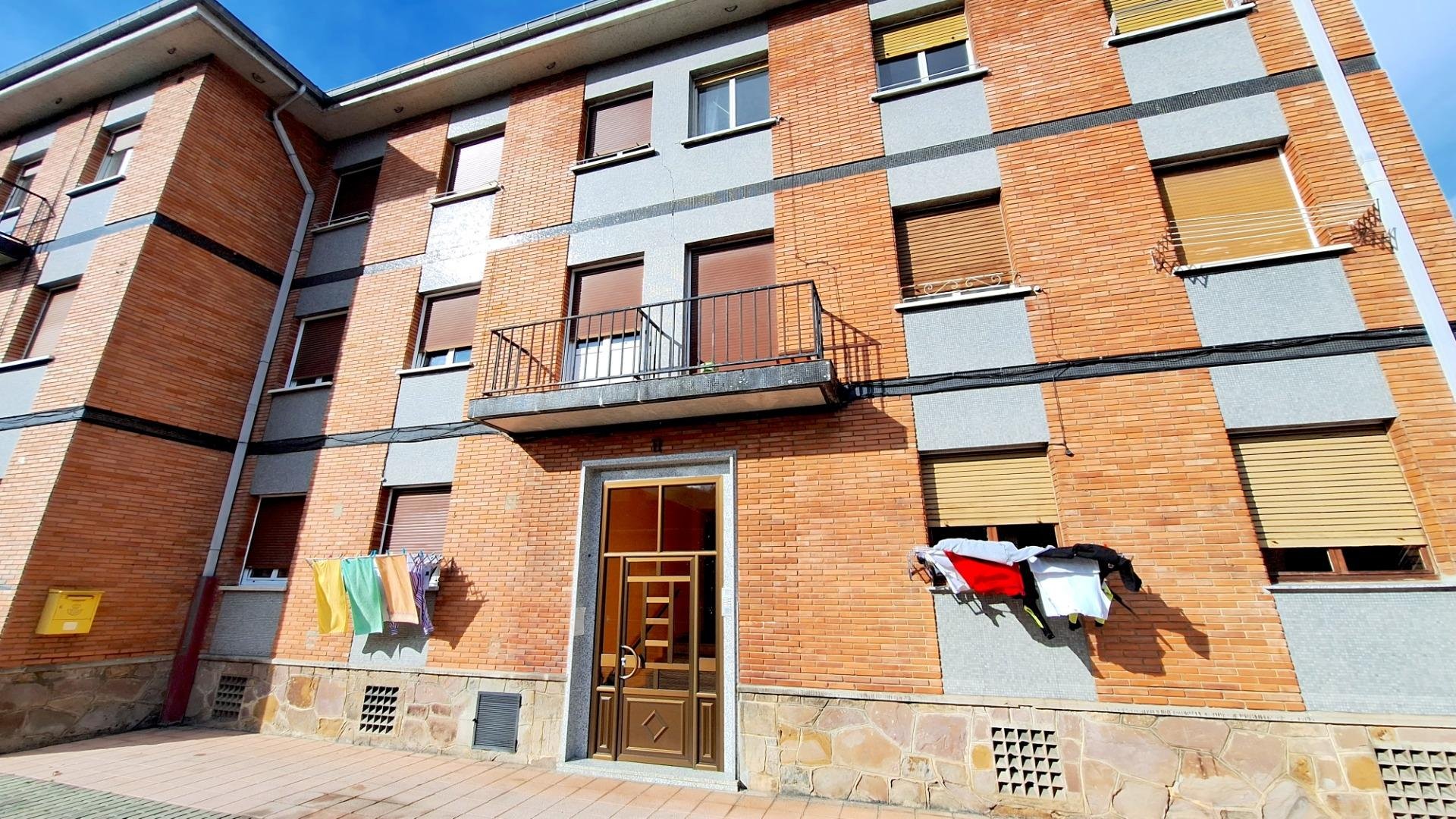 Apartment in Langreo, Asturias, Spain 2 bedrooms, 66 sq.m. No. 182885