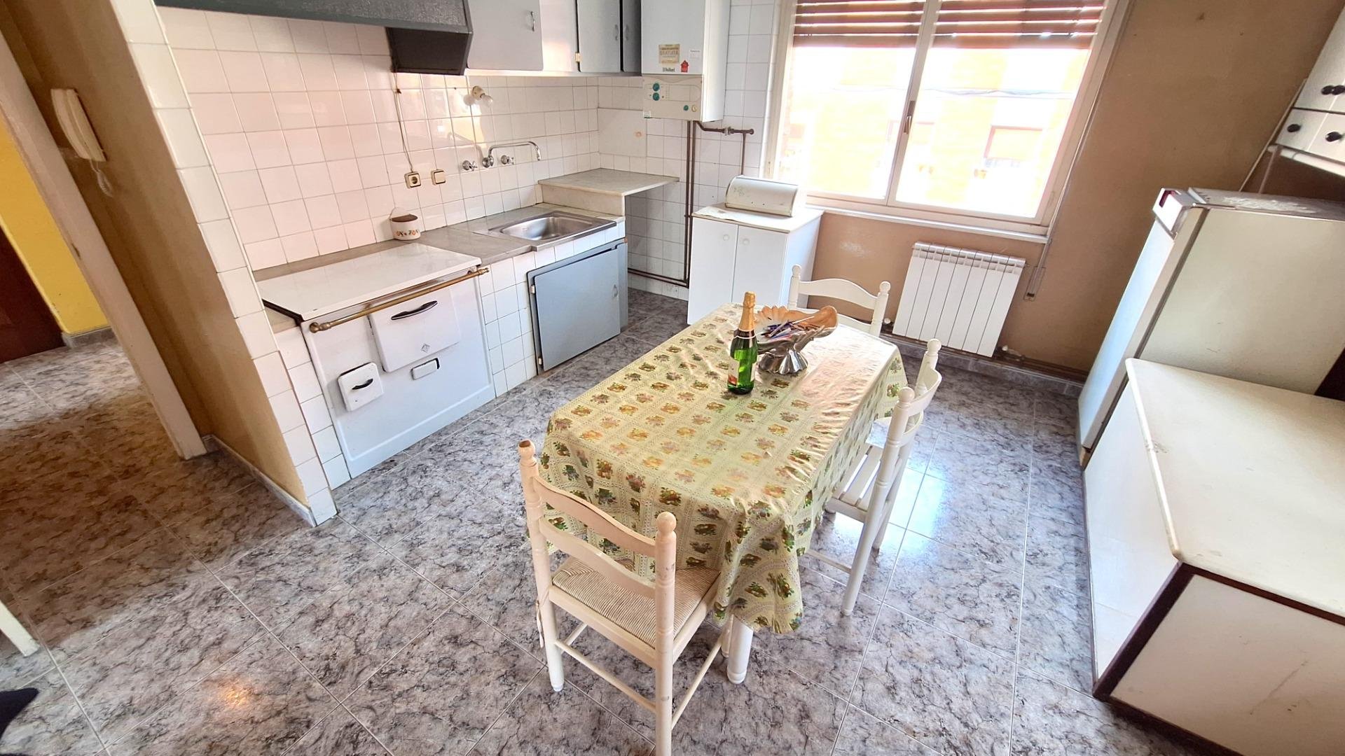 Apartment in Langreo, Asturias, Spain 2 bedrooms, 66 sq.m. No. 182885