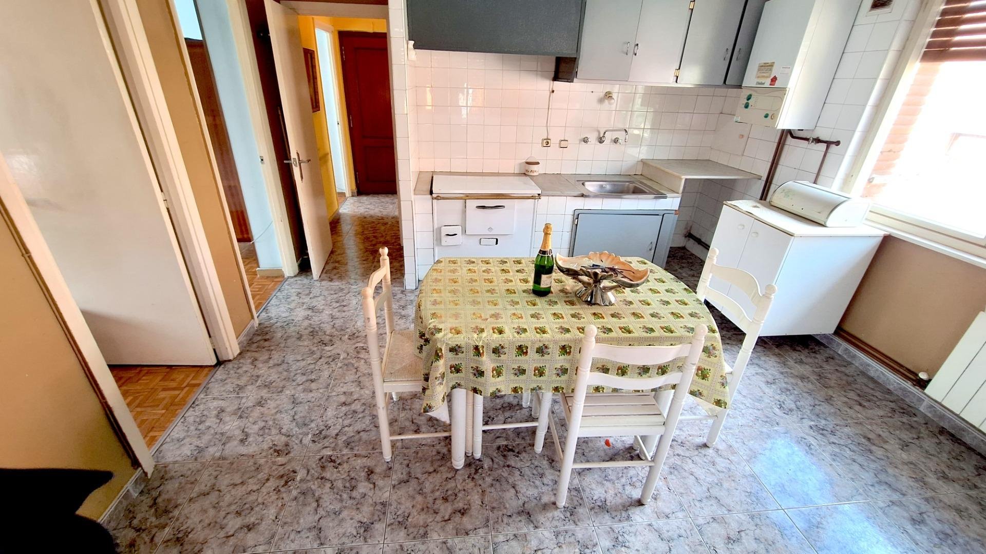Apartment in Langreo, Asturias, Spain 2 bedrooms, 66 sq.m. No. 182885