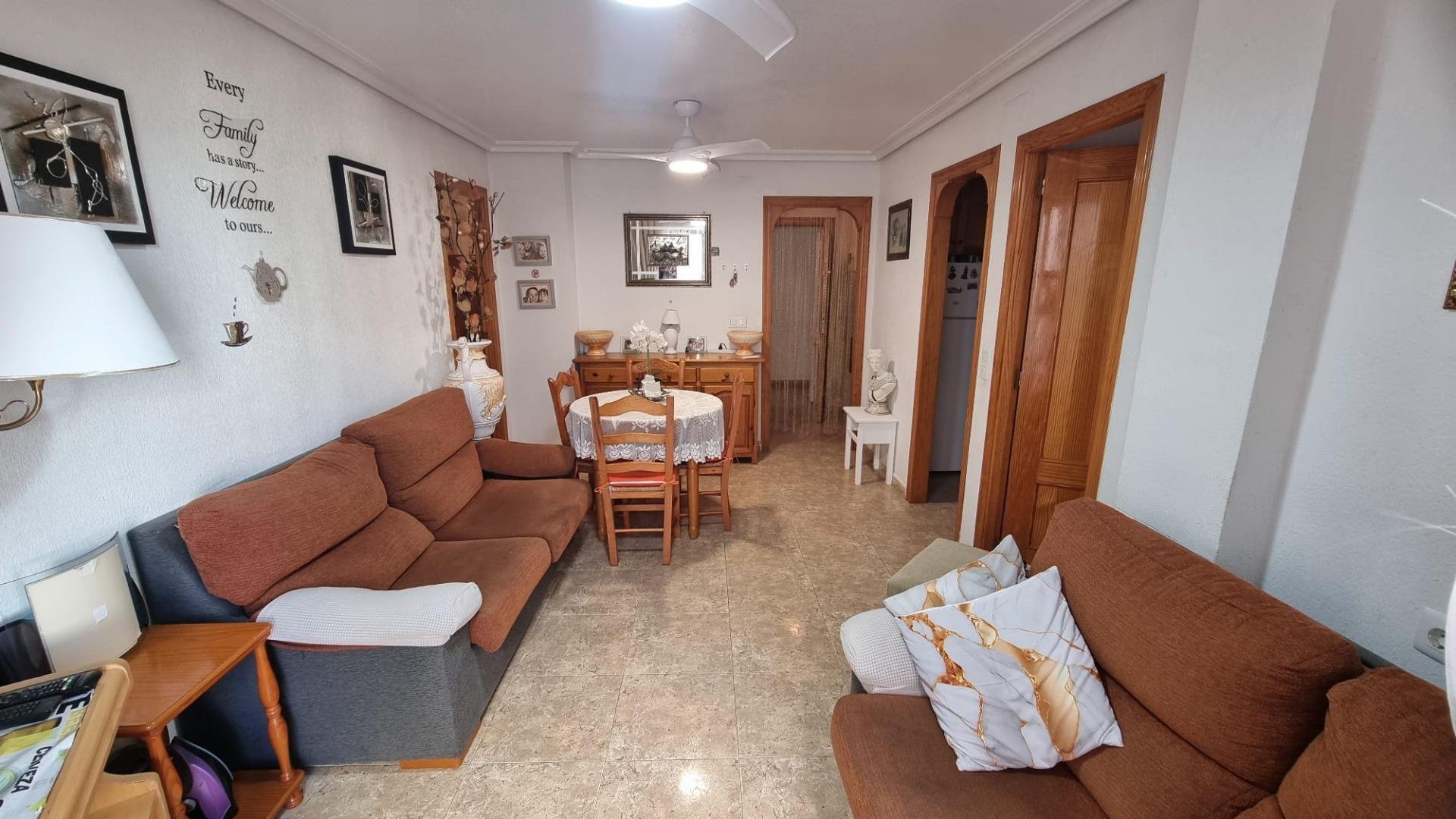 Appartamento a Torrevieja, Alicante, Spagna 2 camere da letto, 58 mq. N° 182886