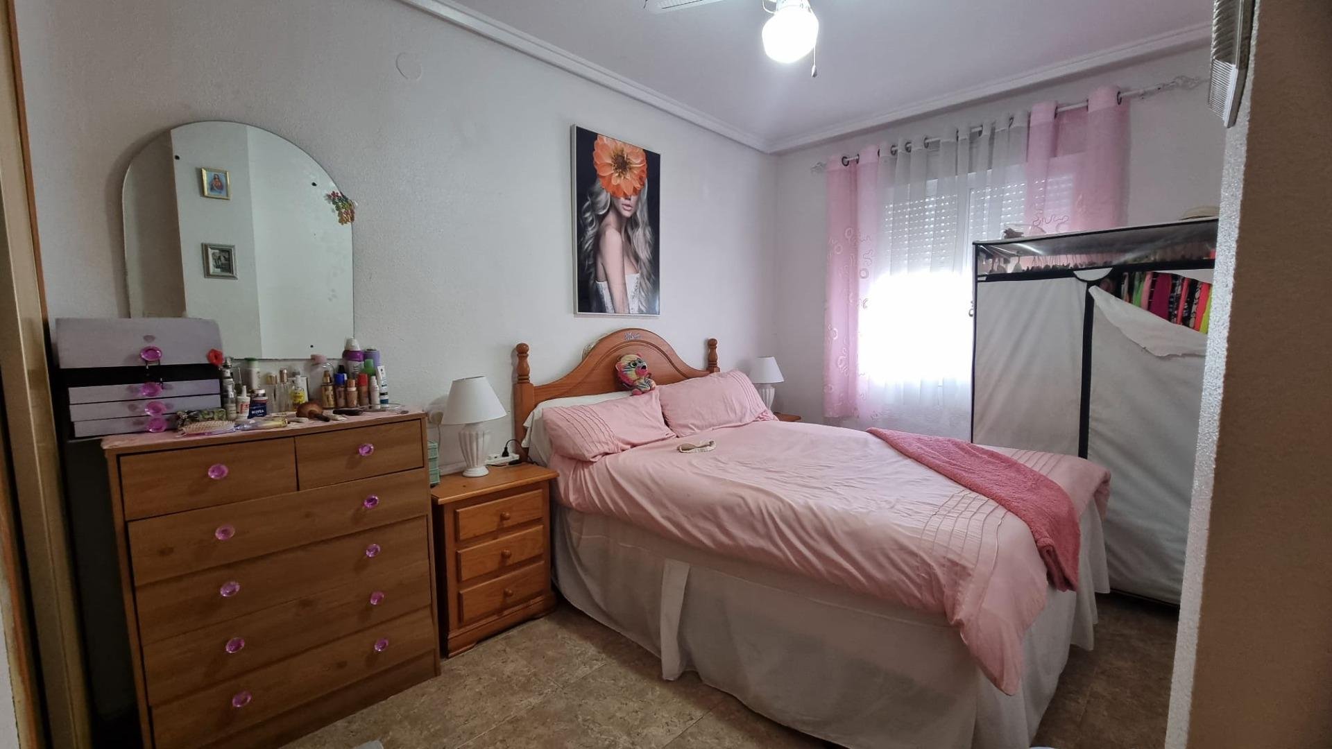 Appartamento a Torrevieja, Alicante, Spagna 2 camere da letto, 58 mq. N° 182886