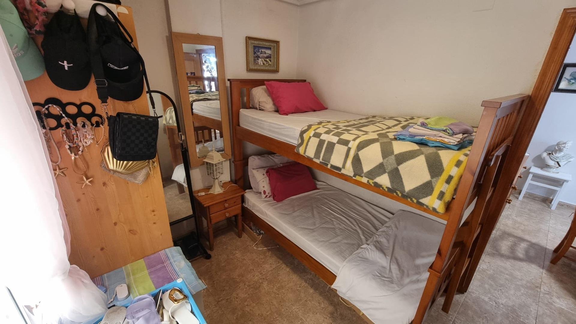 Appartamento a Torrevieja, Alicante, Spagna 2 camere da letto, 58 mq. N° 182886