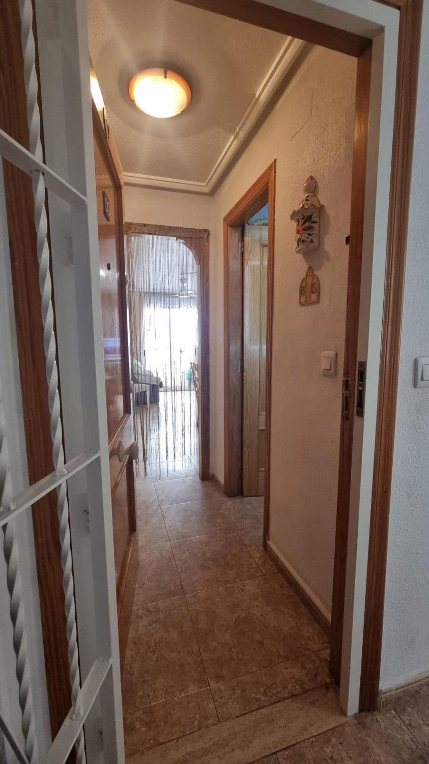 Appartamento a Torrevieja, Alicante, Spagna 2 camere da letto, 58 mq. N° 182886