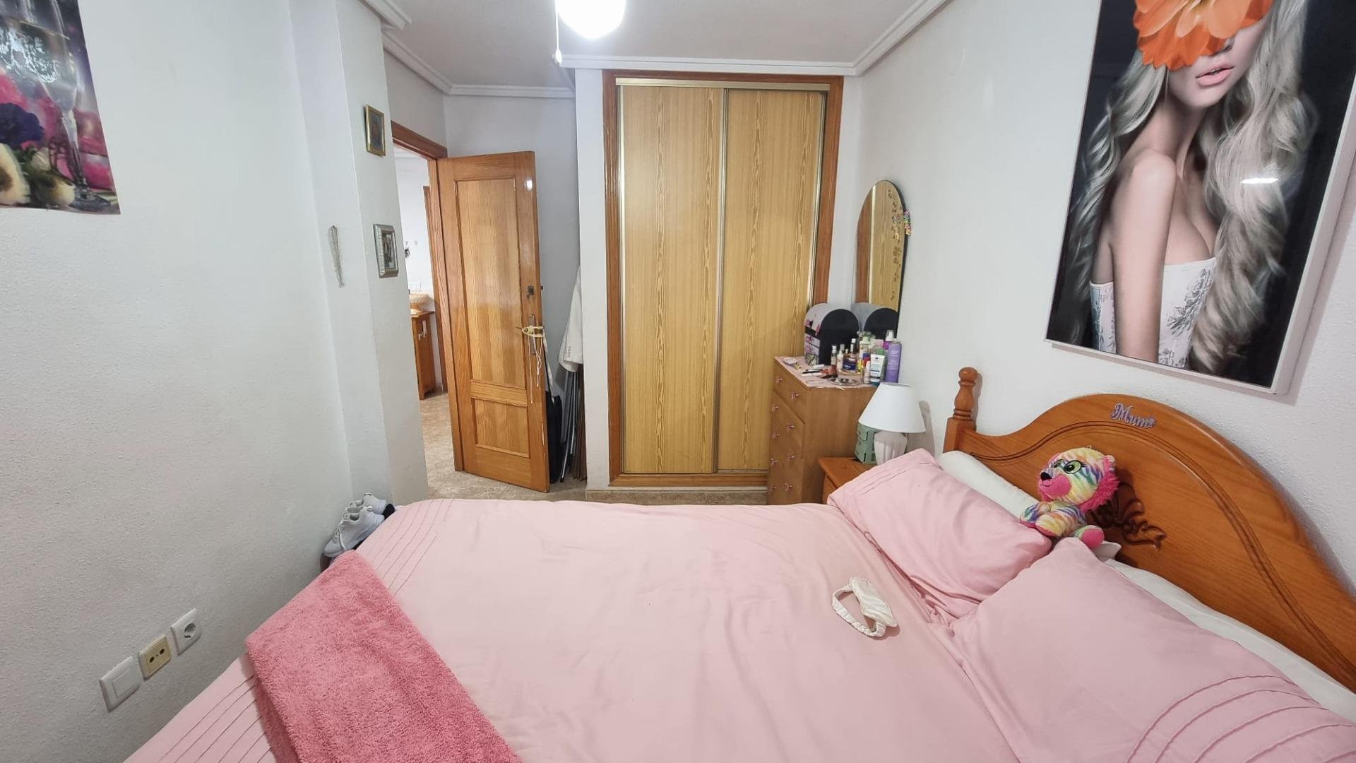 Appartamento a Torrevieja, Alicante, Spagna 2 camere da letto, 58 mq. N° 182886