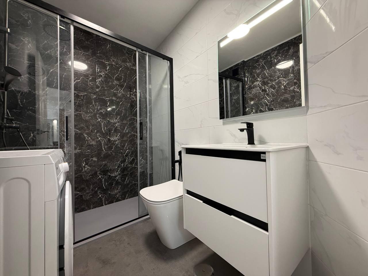 Apartment in Torrevieja, Alicante, Spain 2 bedrooms, 56 sq.m. No. 182884