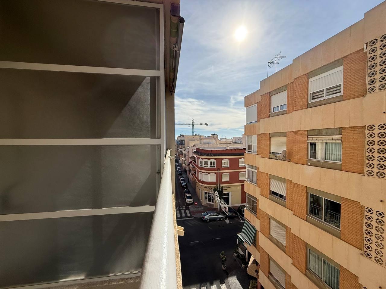 Apartment in Torrevieja, Alicante, Spain 2 bedrooms, 56 sq.m. No. 182884