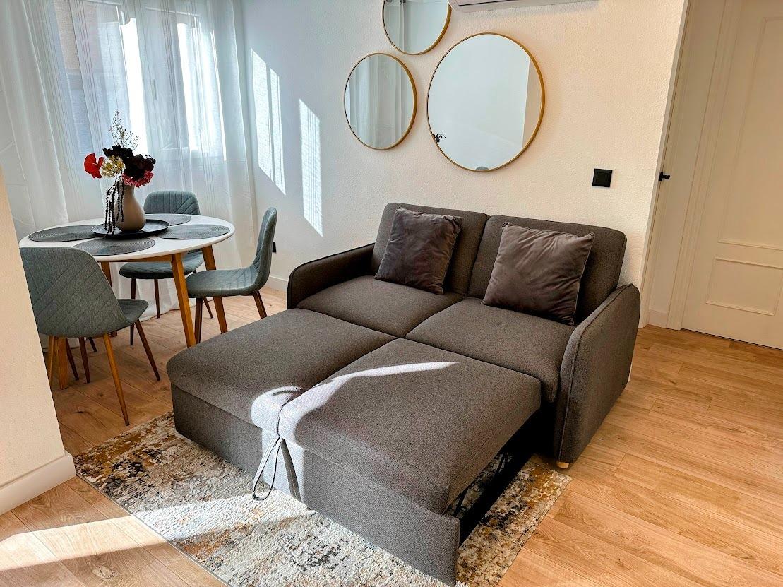 Apartment in Torrevieja, Alicante, Spain 2 bedrooms, 56 sq.m. No. 182884