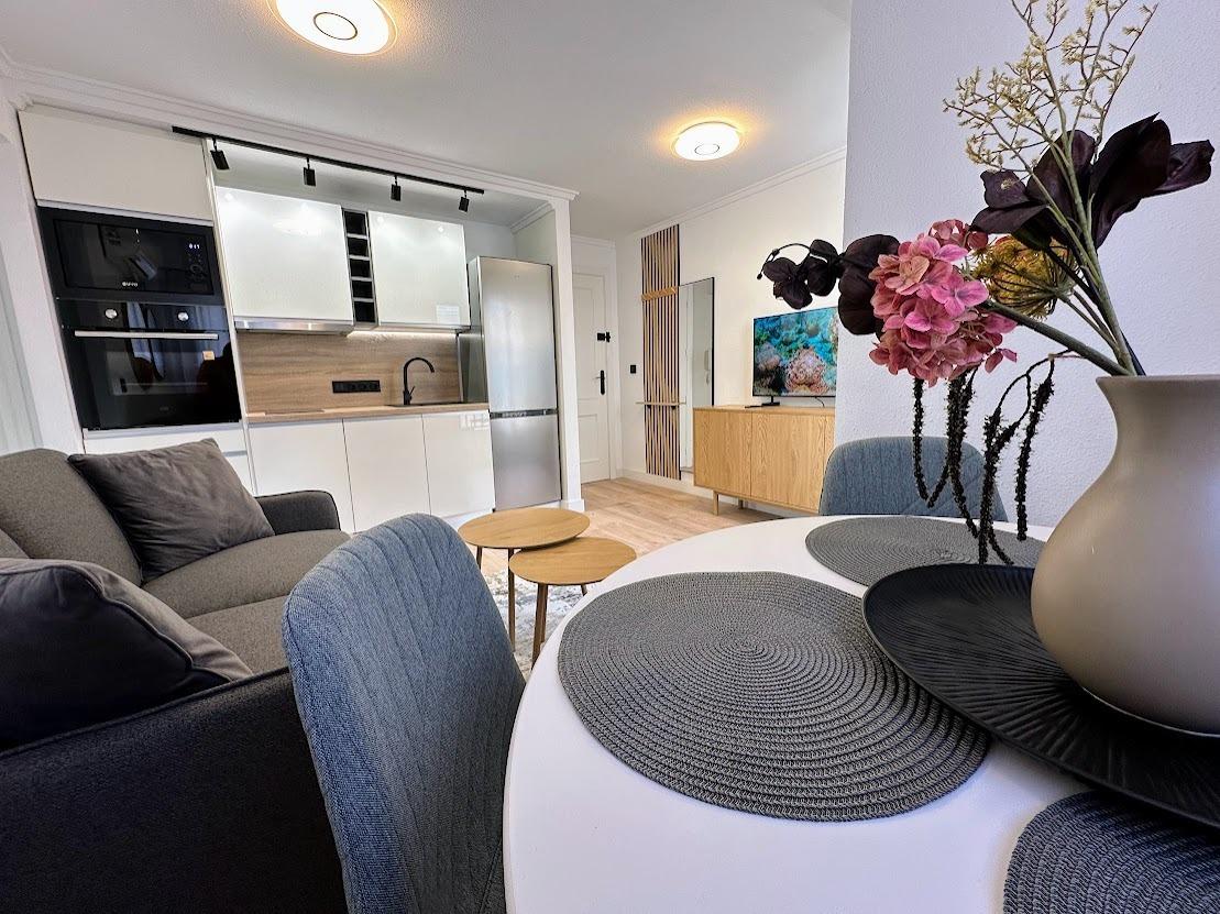 Apartment in Torrevieja, Alicante, Spain 2 bedrooms, 56 sq.m. No. 182884
