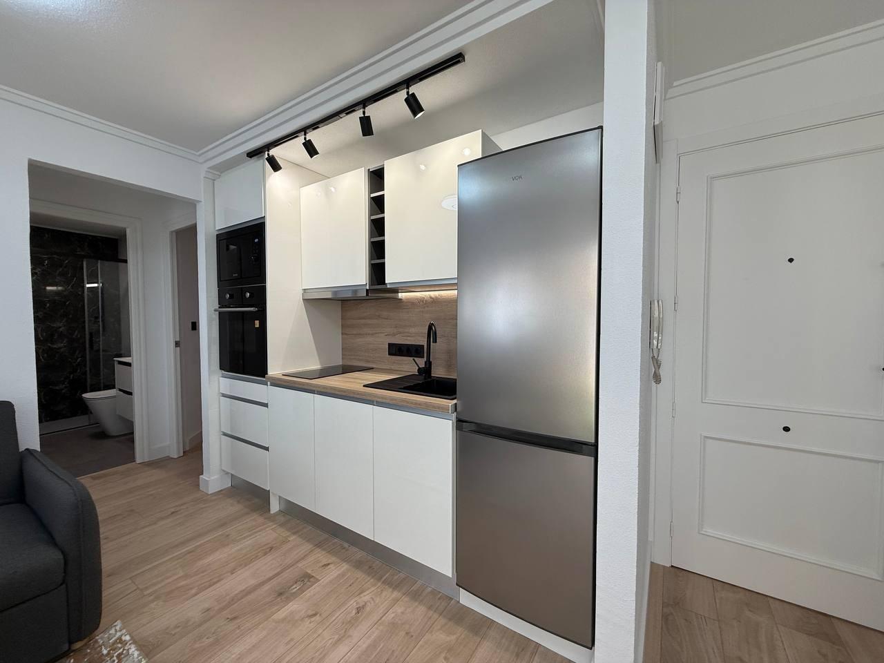 Apartment in Torrevieja, Alicante, Spain 2 bedrooms, 56 sq.m. No. 182884