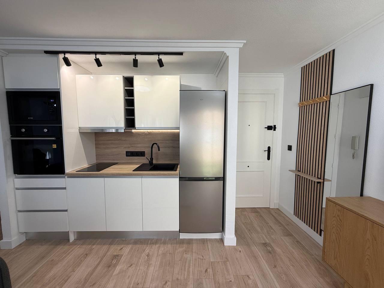 Apartment in Torrevieja, Alicante, Spain 2 bedrooms, 56 sq.m. No. 182884