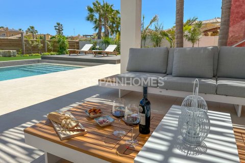 Villa for sale in Cuevas del Almanzora, Almeria, Spain 4 bedrooms, 171 sq.m. No. 107593 - photo 10
