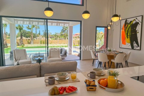 Villa for sale in Cuevas del Almanzora, Almeria, Spain 4 bedrooms, 171 sq.m. No. 107593 - photo 14