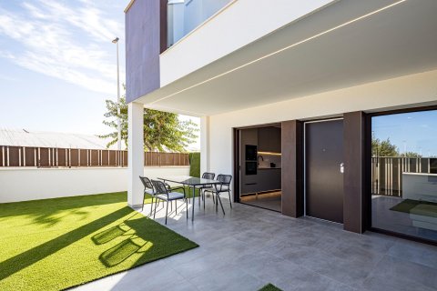 Bungalow for sale Pilar de la Horadada, Alicante, Spain 2 bedrooms, 80 sq.m. No. 116908 - photo 3