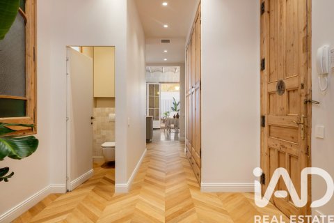 Huoneisto myytävänä Barcelona, Espanja, 3 makuuhuonetta, 157 m2 No. 152850 - kuva 4