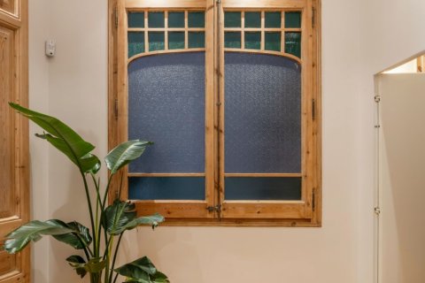 Huoneisto myytävänä Barcelona, Espanja, 3 makuuhuonetta, 157 m2 No. 152850 - kuva 3