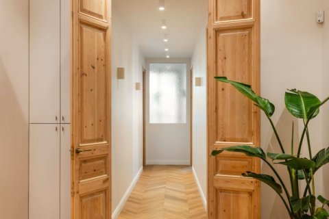 Huoneisto myytävänä Barcelona, Espanja, 3 makuuhuonetta, 157 m2 No. 152850 - kuva 15