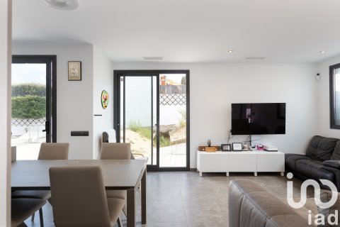 Продажа дома в Премия де Дальт, Барселона, Испания 4 спальни, 229м2 №152851 - фото 3