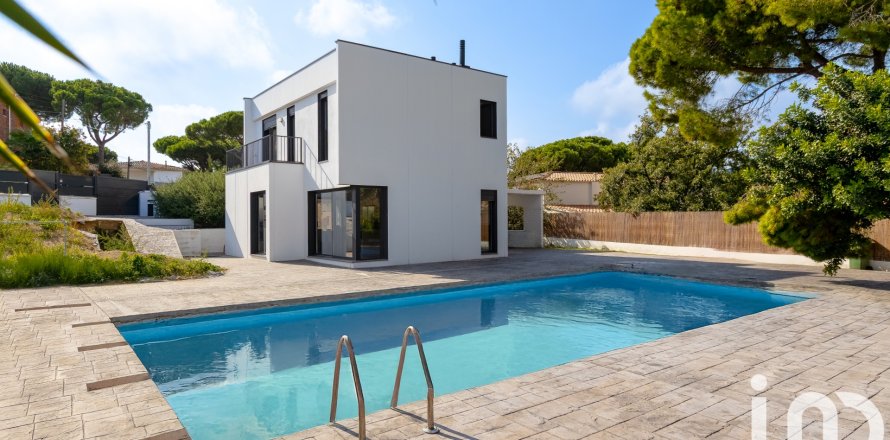 Дом в Премия де Дальт, Барселона, Испания 4 спальни, 229м2 №152851