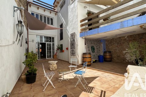 House for sale in Pego, Alicante, Spain 5 bedrooms, 288 sq.m. No. 152855 - photo 2