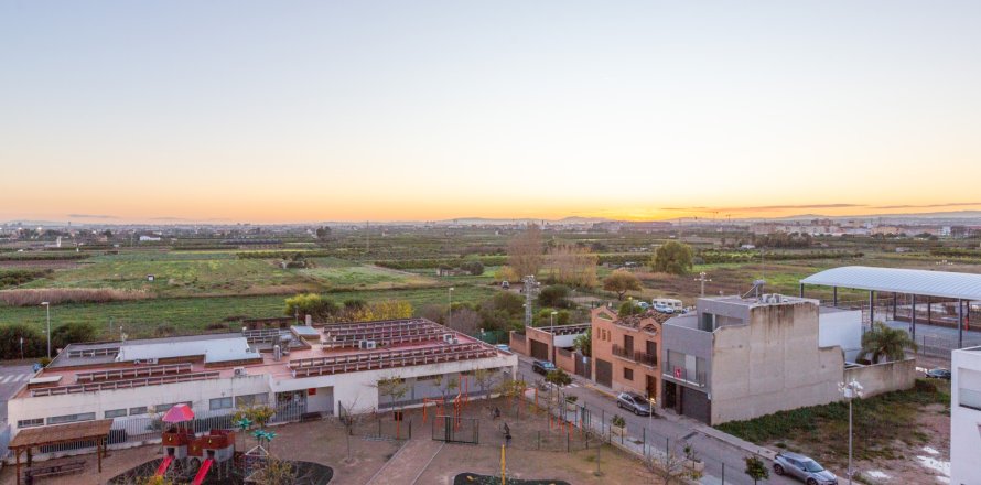 Apartment à Massalfassar, Valencia, Espagne 4 chambres, 115 m2 No. 147641