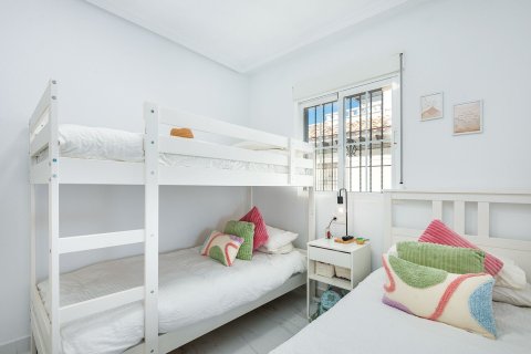 Kamienica w Cabo Roig, Alicante, Hiszpania 3 sypialnie, 105 mkw. nr 147644 – zdjęcie 5