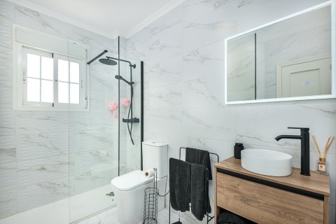 Kamienica w Cabo Roig, Alicante, Hiszpania 3 sypialnie, 105 mkw. nr 147644 – zdjęcie 9