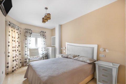 Apartment à vendre à Torrevieja, Alicante, Espagne, 4 chambres,  No. 147643 - photo 13