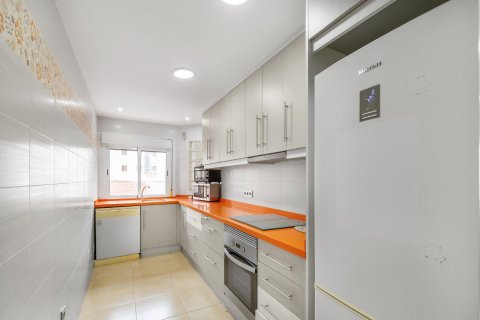 Apartment à vendre à Torrevieja, Alicante, Espagne, 4 chambres,  No. 147643 - photo 9