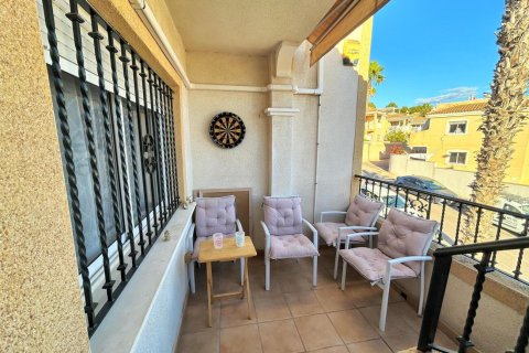 Townhouse for sale in Villamartin, Alicante, Spain 4 bedrooms,  No. 147645 - photo 2