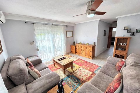 Townhouse for sale in Villamartin, Alicante, Spain 4 bedrooms,  No. 147645 - photo 10