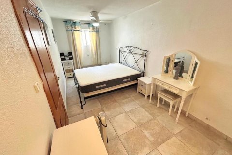 Townhouse for sale in Villamartin, Alicante, Spain 4 bedrooms,  No. 147645 - photo 14